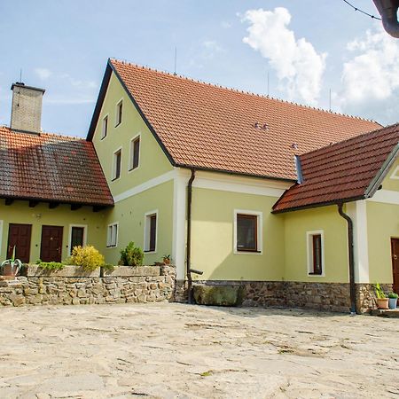 Ubytovani Na Hajence Bystrice nad Pernstejnem Bagian luar foto