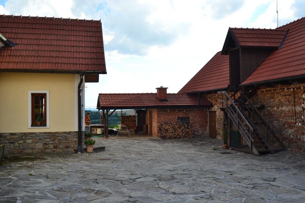 Ubytovani Na Hajence Bystrice nad Pernstejnem Bagian luar foto