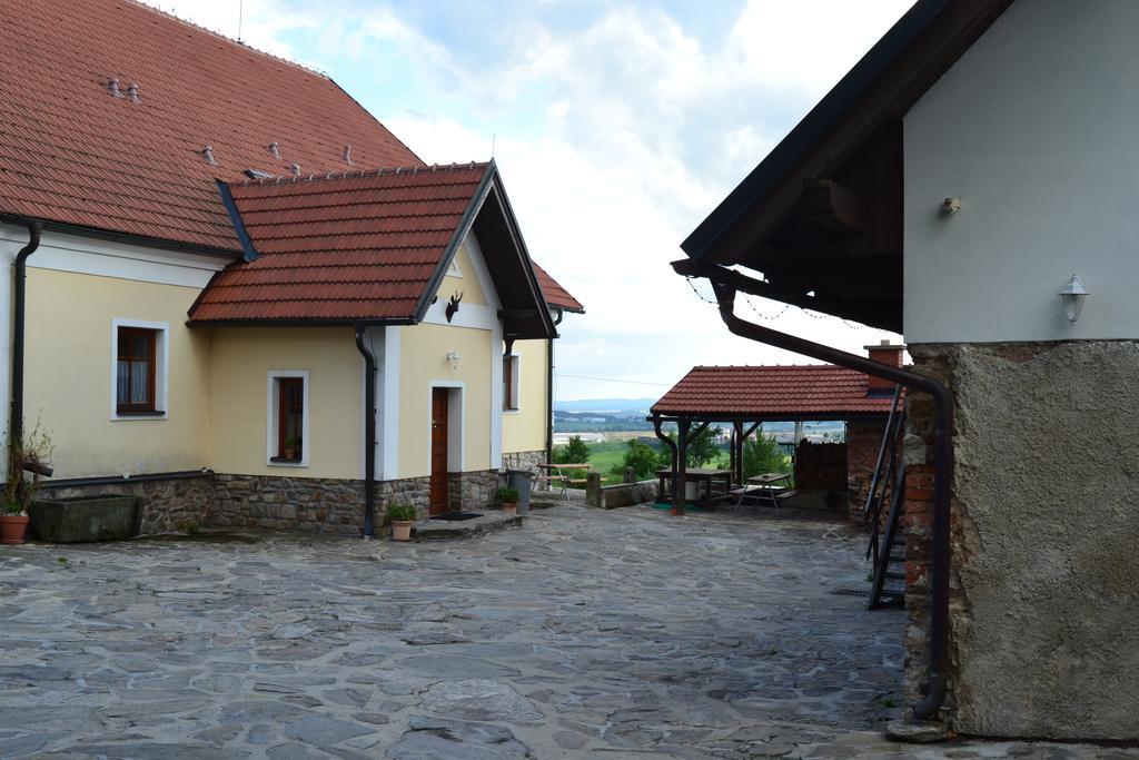 Ubytovani Na Hajence Bystrice nad Pernstejnem Bagian luar foto