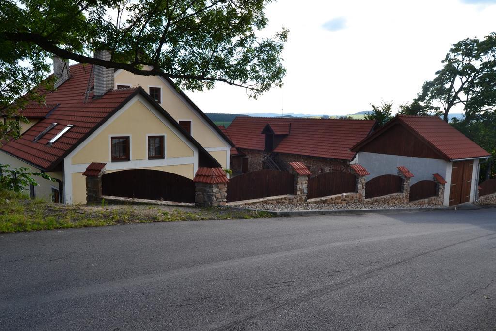 Ubytovani Na Hajence Bystrice nad Pernstejnem Bagian luar foto